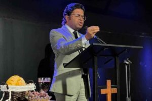 Pastor Nilson Gomes Passa por Cirurgia de Urgência e Permanece na UTI